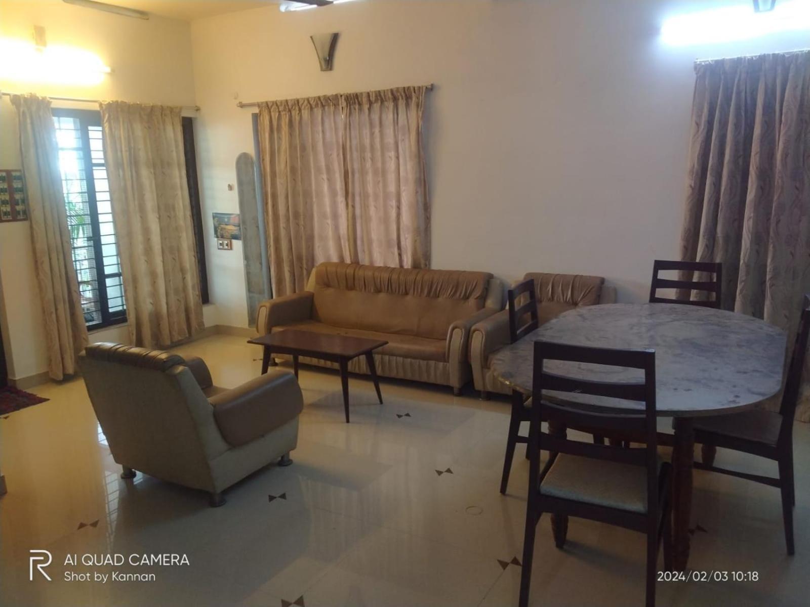 Parthasarathy Home Stay Thiruvananthapuram Екстер'єр фото